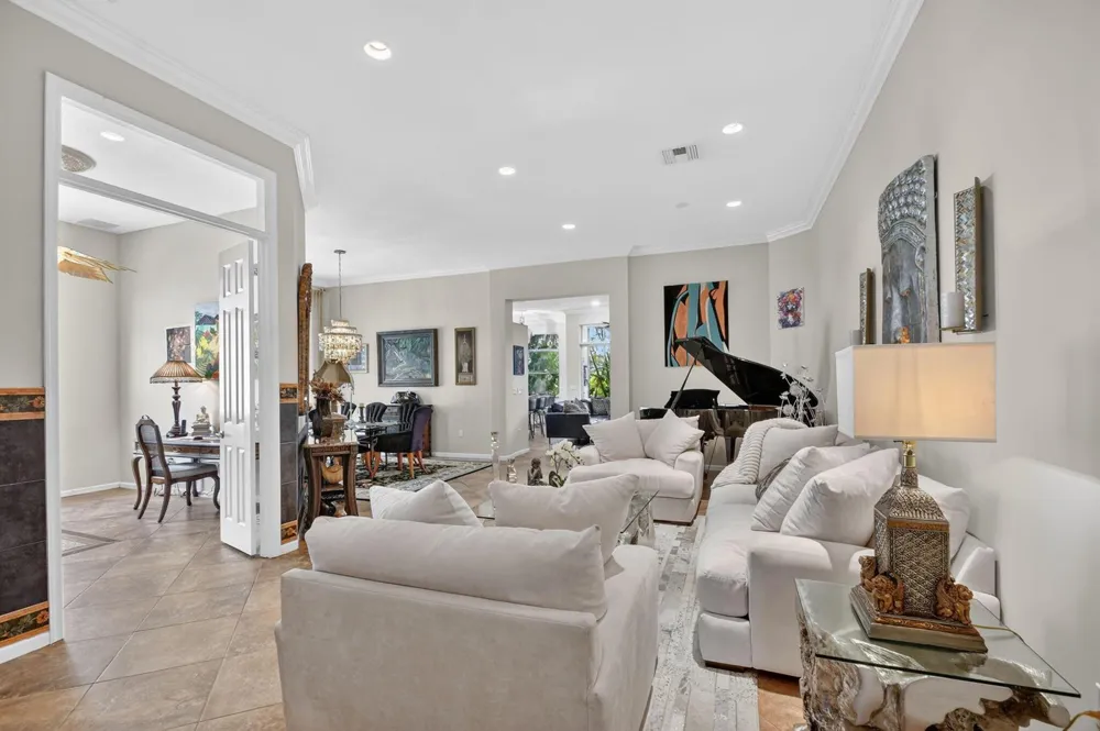9842 Via Elegante Wellington, FL 33411