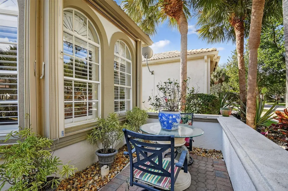 9842 Via Elegante Wellington, FL 33411