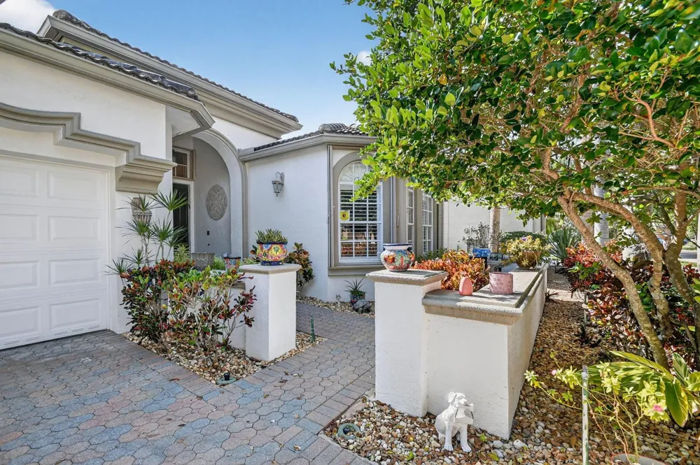 9842 Via Elegante Wellington, FL 33411