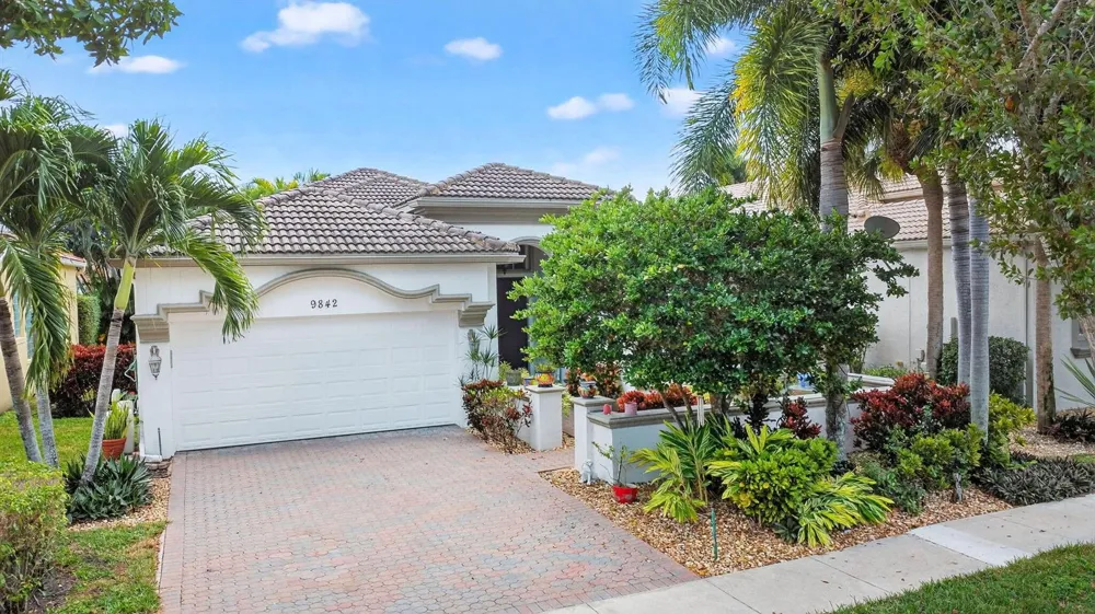9842 Via Elegante Wellington, FL 33411
