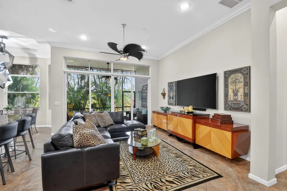 9842 Via Elegante Wellington, FL 33411