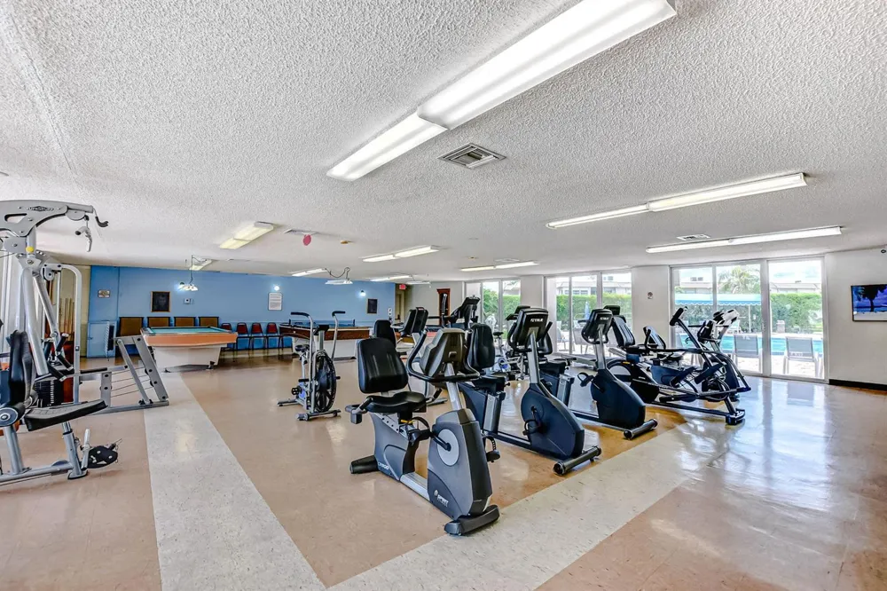 725 Lori Drive #106 Palm Springs, FL 33461