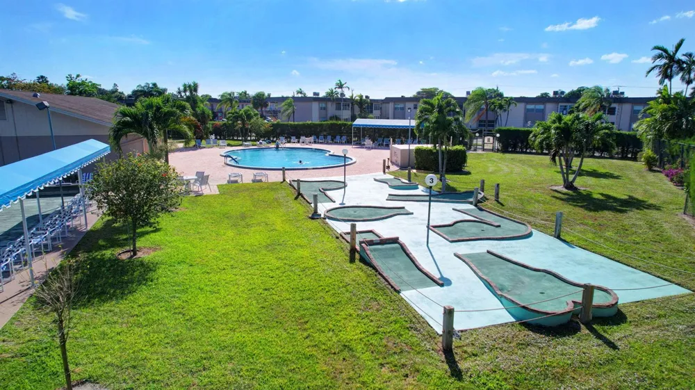 725 Lori Drive #106 Palm Springs, FL 33461