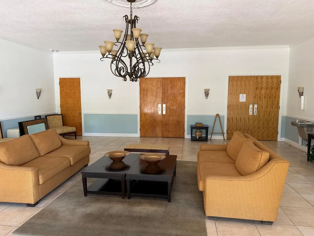 725 Lori Drive #106 Palm Springs, FL 33461