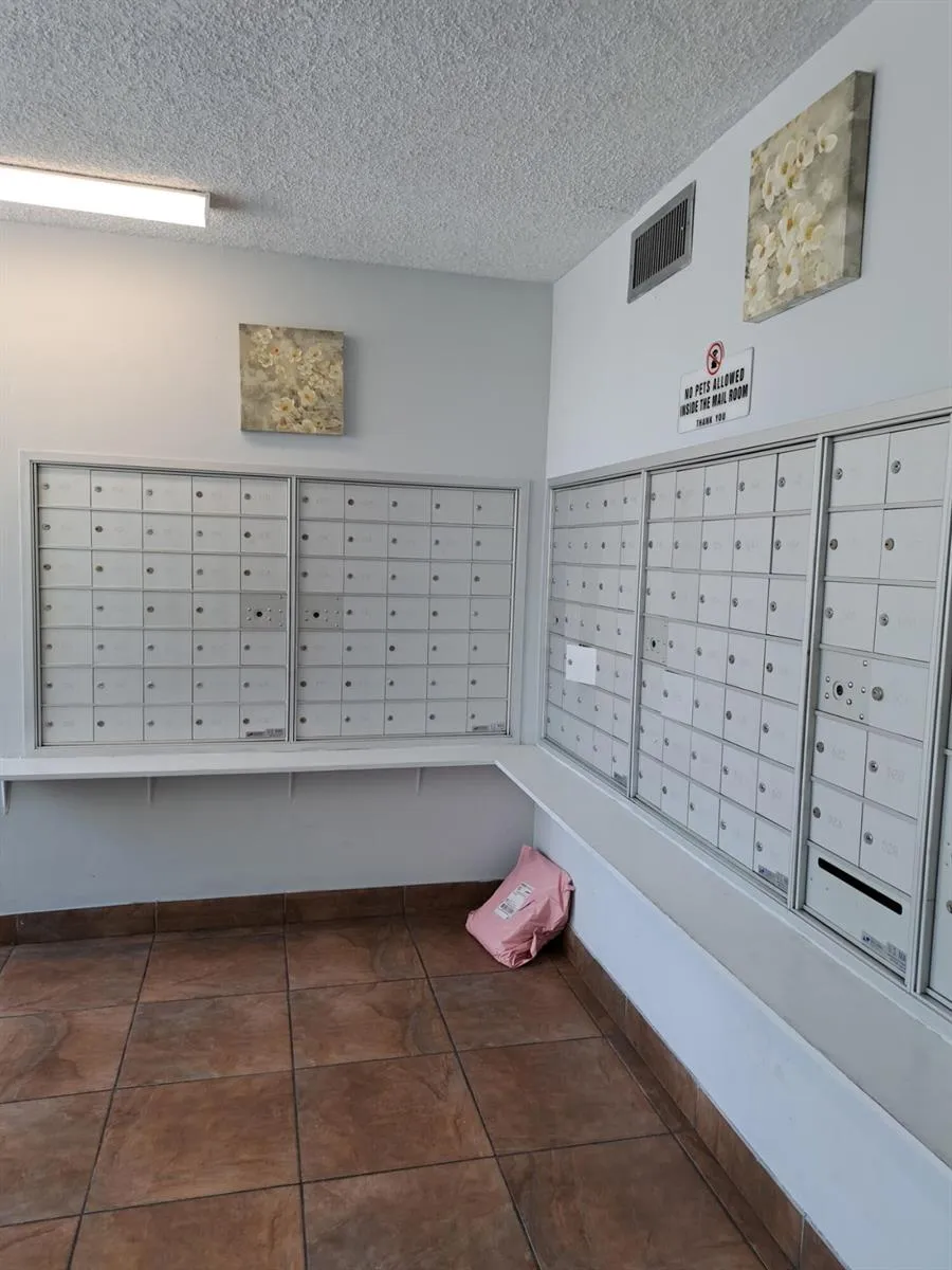 1801 S Treasure Drive North Bay Village, FL 33141