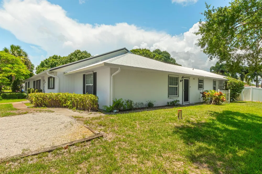1616 SW 20th St Street SW Vero Beach, FL 32962