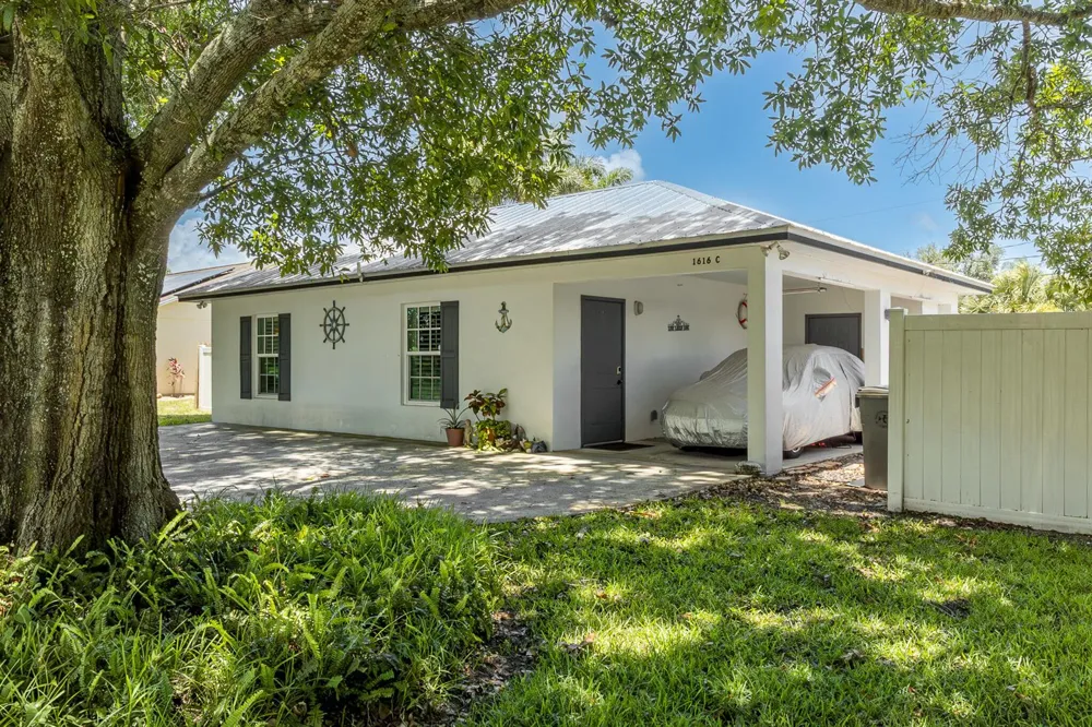 1616 SW 20th St Street SW Vero Beach, FL 32962
