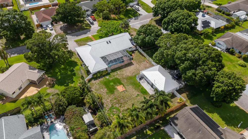 1616 SW 20th St Street SW Vero Beach, FL 32962