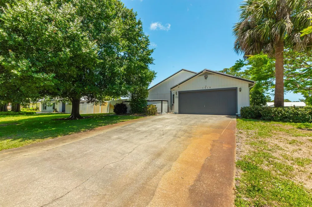 1616 SW 20th St Street SW Vero Beach, FL 32962