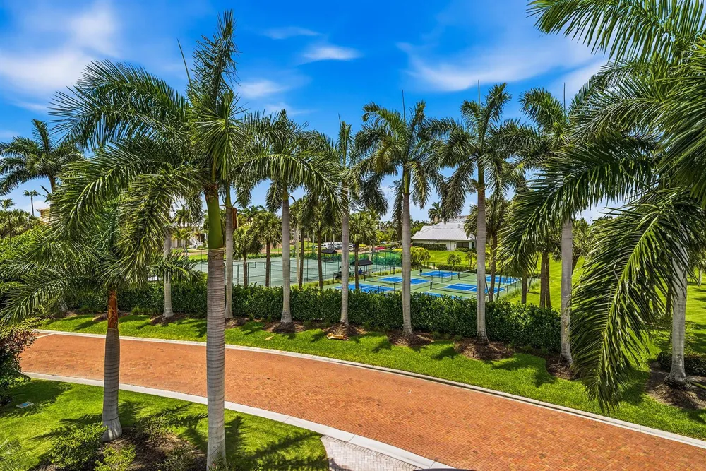 98 Southport Cove Bonita Springs, FL 34134