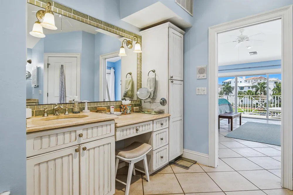 98 Southport Cove Bonita Springs, FL 34134