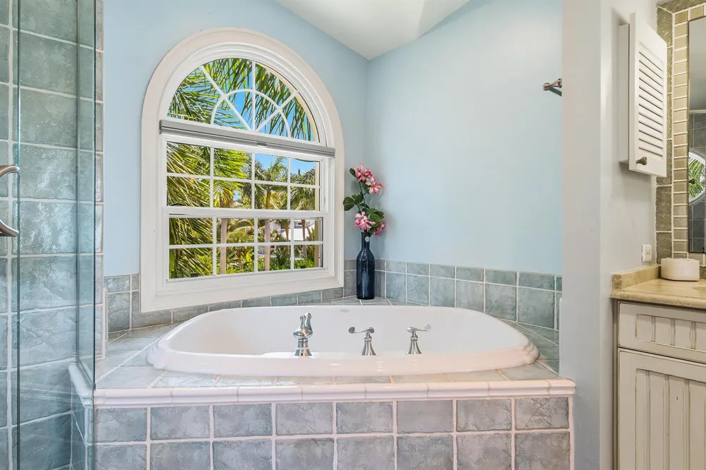98 Southport Cove Bonita Springs, FL 34134