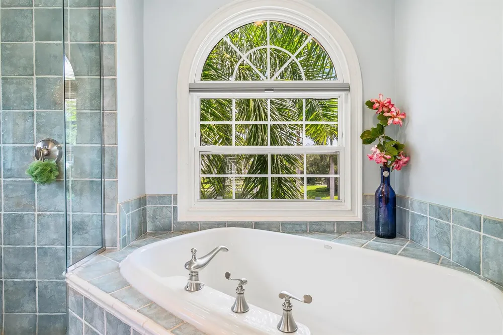 98 Southport Cove Bonita Springs, FL 34134