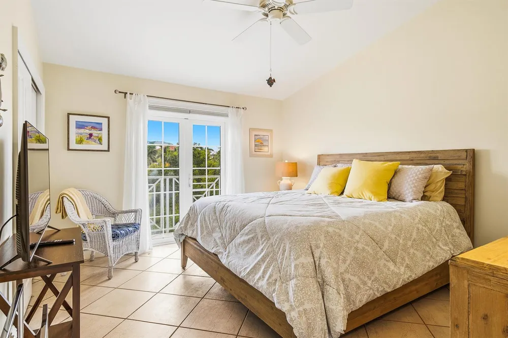 98 Southport Cove Bonita Springs, FL 34134