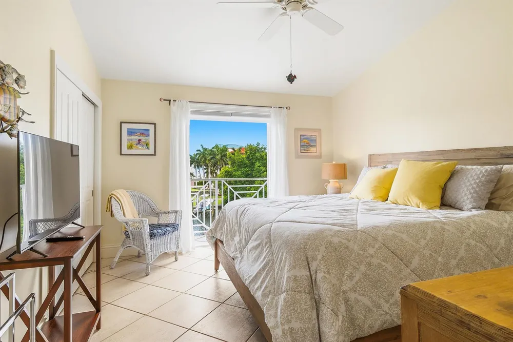 98 Southport Cove Bonita Springs, FL 34134