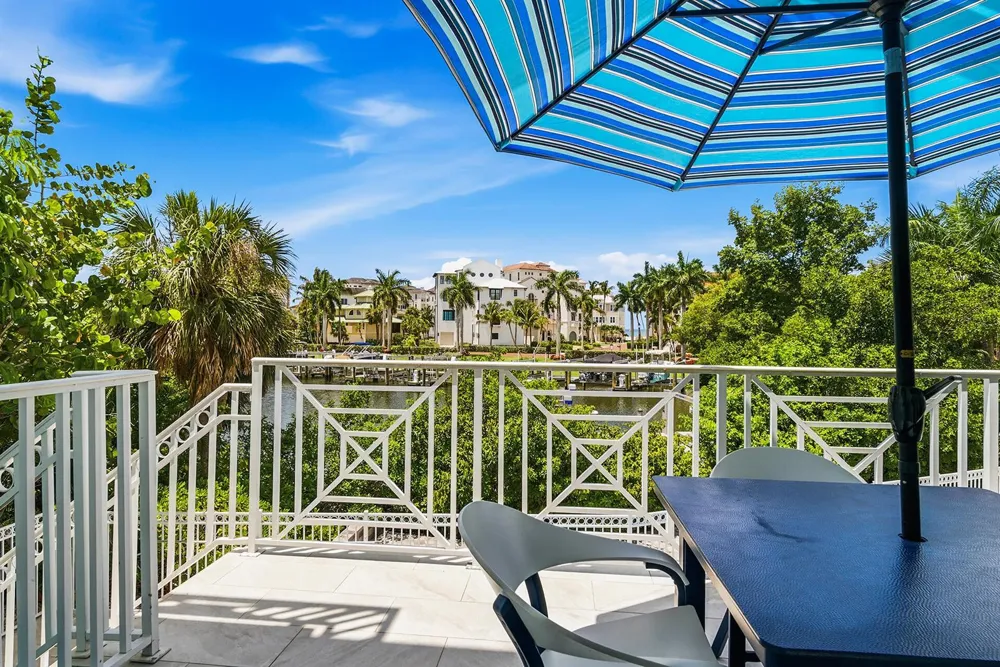 98 Southport Cove Bonita Springs, FL 34134