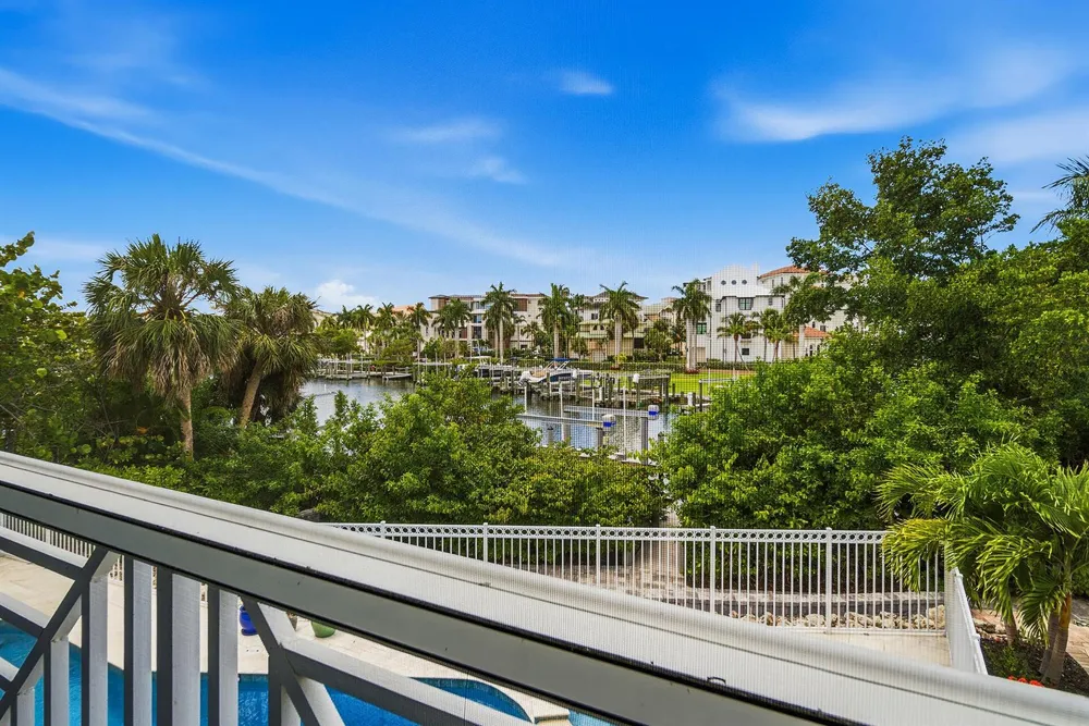 98 Southport Cove Bonita Springs, FL 34134
