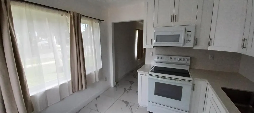 602 SE 2nd Avenue Dania Beach, FL 33004