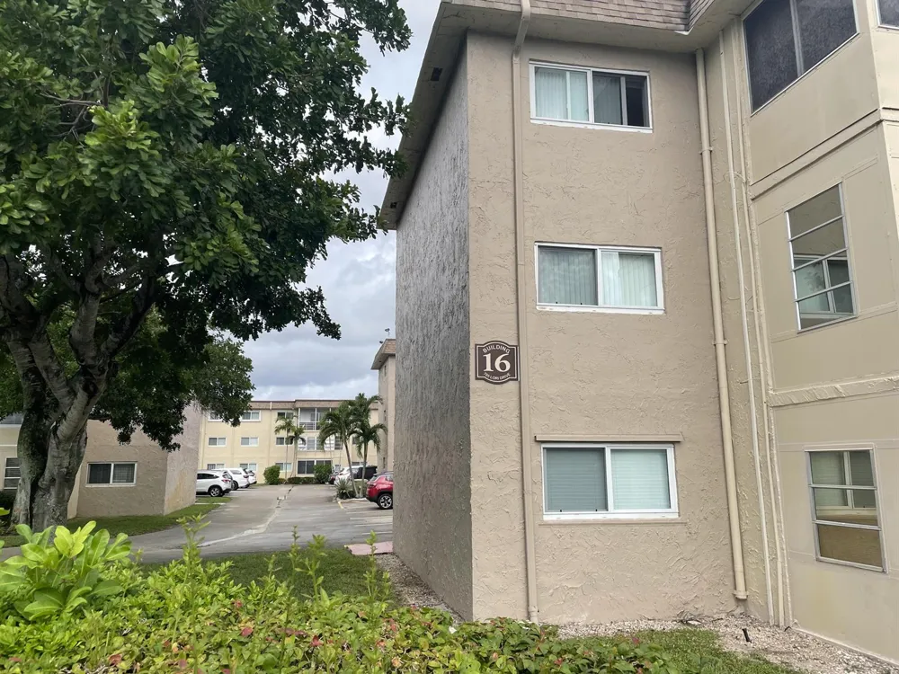 705 Lori Drive #315 Palm Springs, FL 33461