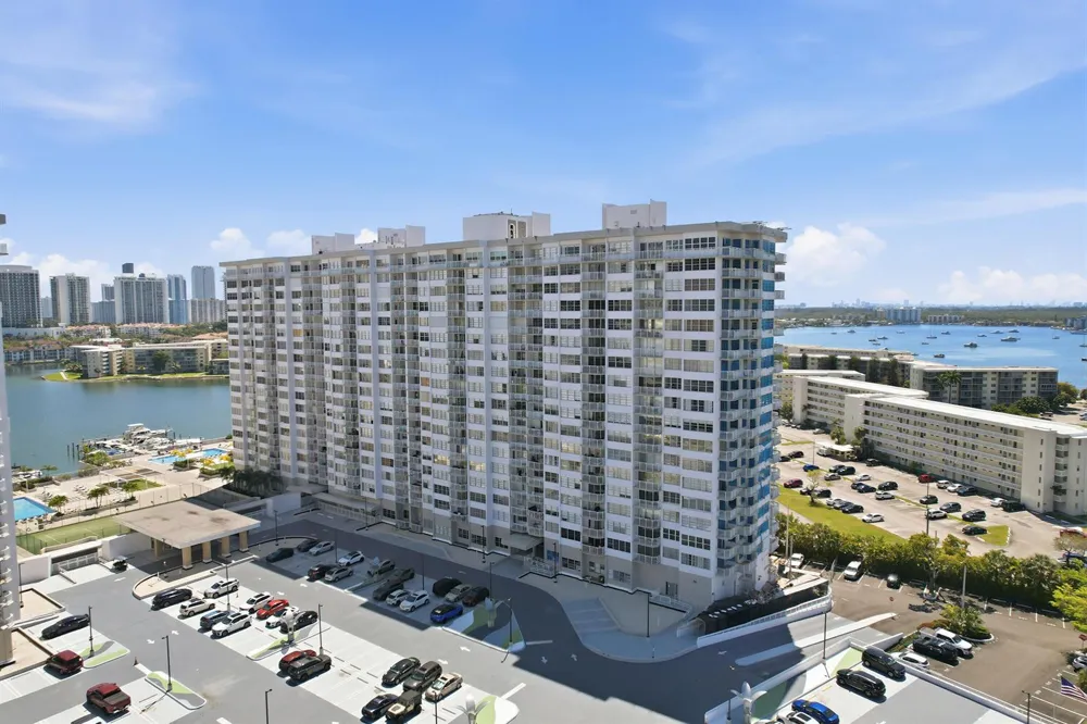 18011 Biscayne Boulevard #1502 Aventura, FL 33160
