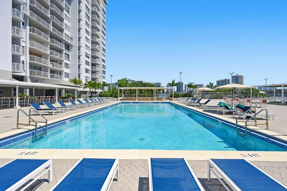 18011 Biscayne Boulevard #1502 Aventura, FL 33160