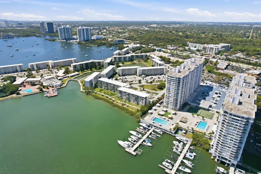 18011 Biscayne Boulevard #1502 Aventura, FL 33160