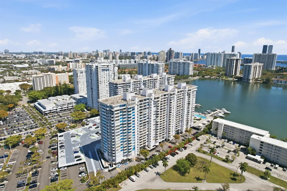 18011 Biscayne Boulevard #1502 Aventura, FL 33160