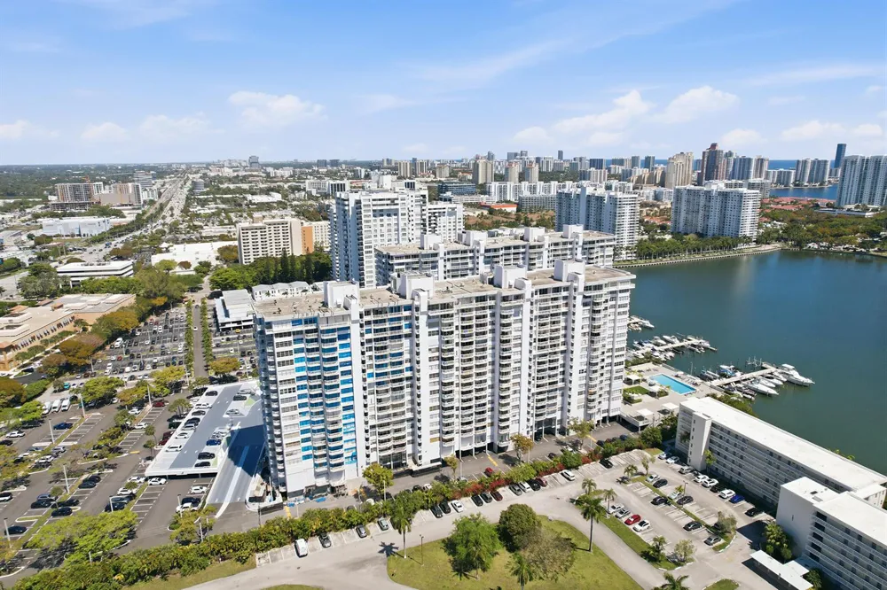 18011 Biscayne Boulevard #1502 Aventura, FL 33160