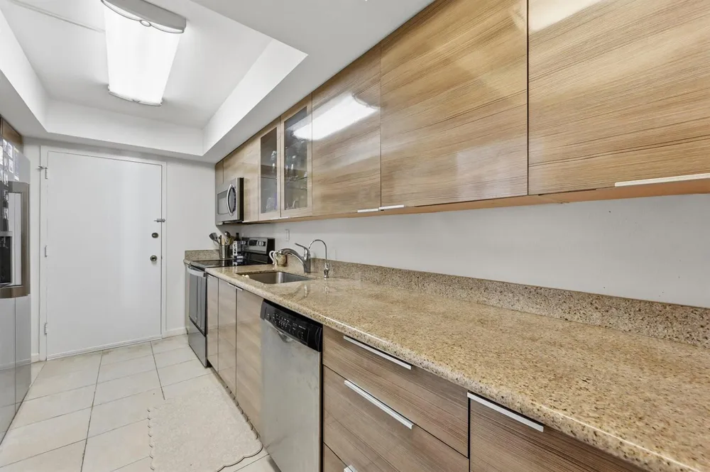 18011 Biscayne Boulevard #1502 Aventura, FL 33160