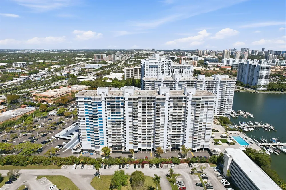 18011 Biscayne Boulevard #1502 Aventura, FL 33160