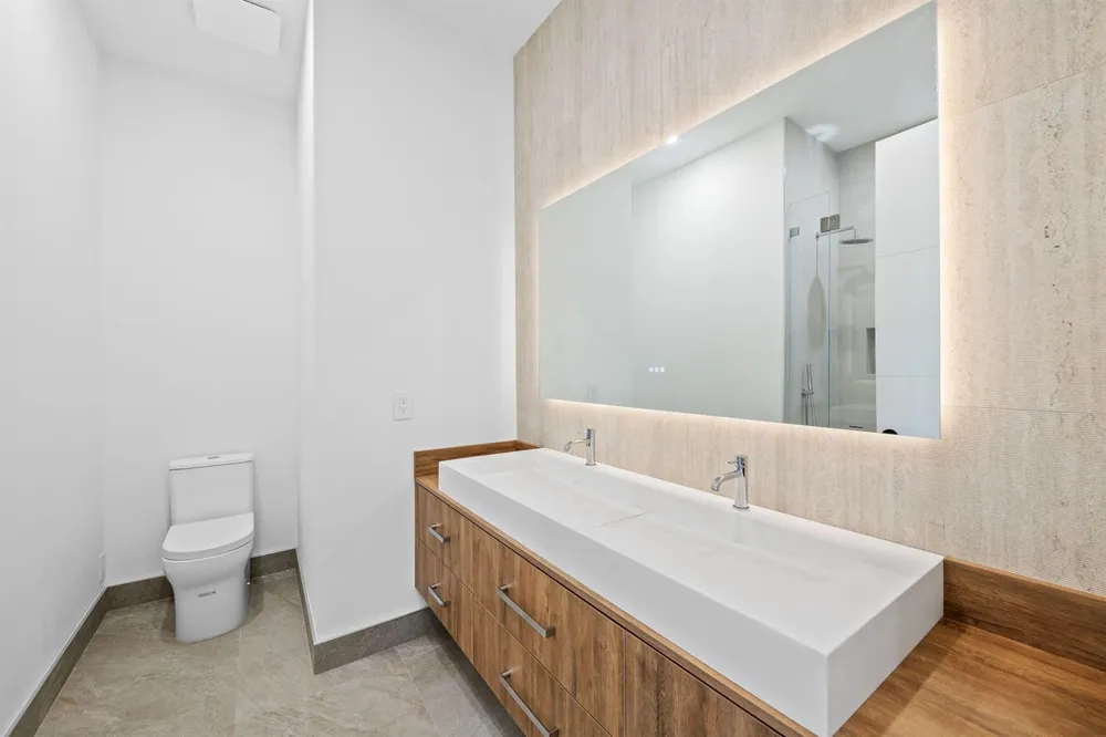 2625 NE 29th Court Fort Lauderdale, FL 33306