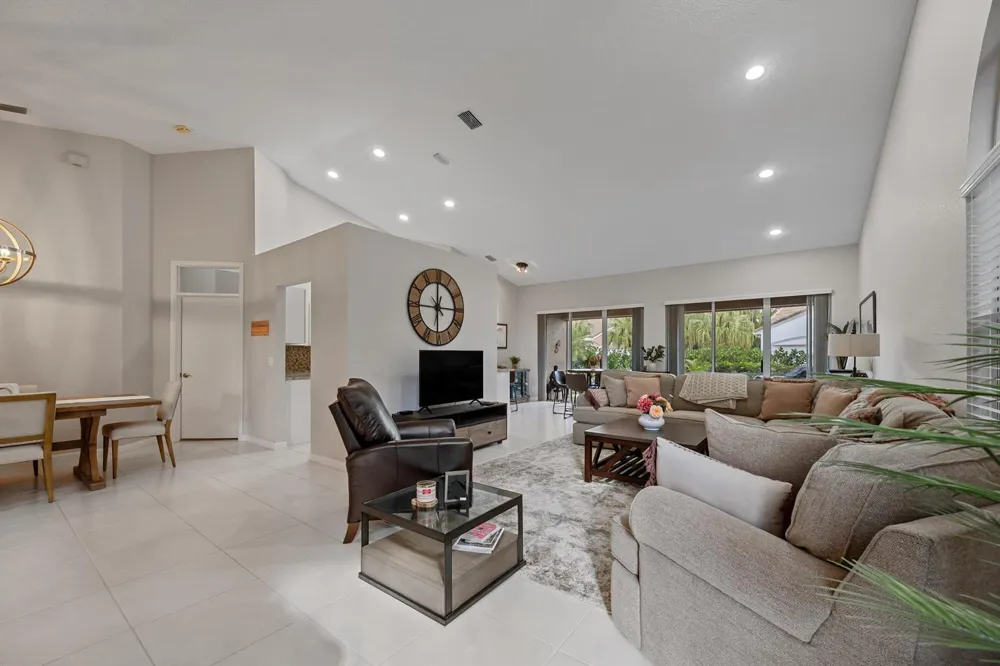 4657 Carlton Golf Drive Lake Worth, FL 33449