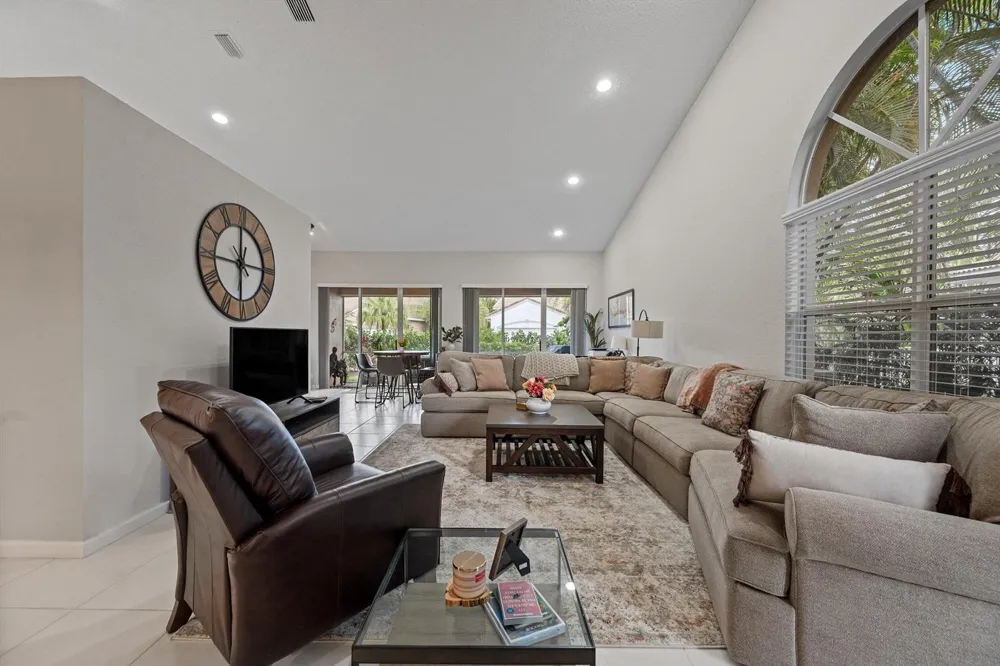 4657 Carlton Golf Drive Lake Worth, FL 33449