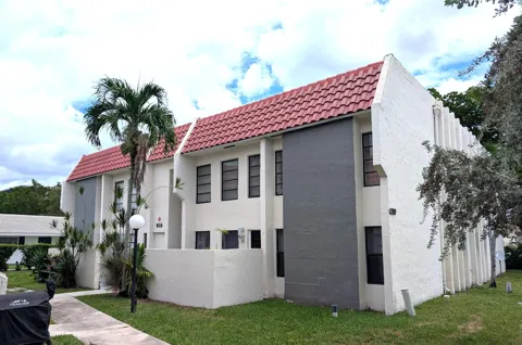 3199 Coral Hills Drive #2