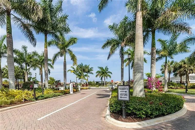 5716 S Sterling Ranch Davie, FL 33314