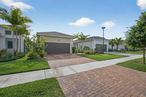 4805 Saint Armands Way
