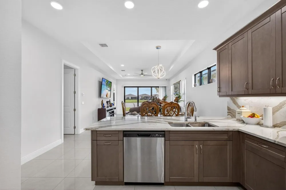 4805 Saint Armands Way Westlake, FL 33470