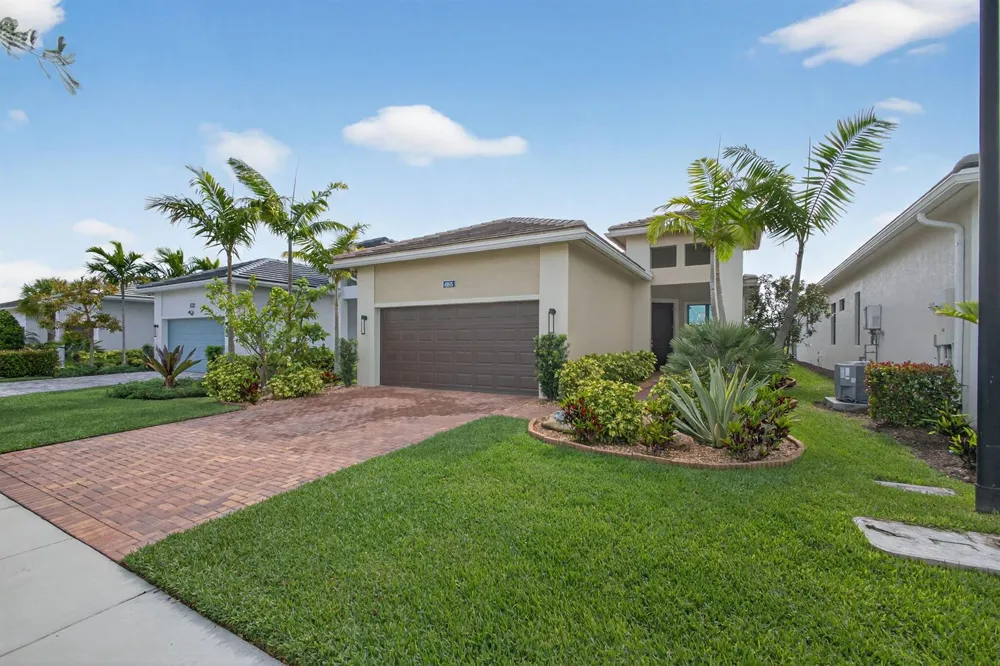 4805 Saint Armands Way Westlake, FL 33470
