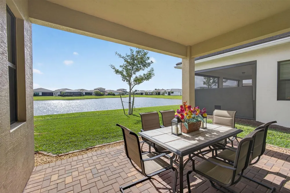 4805 Saint Armands Way Westlake, FL 33470