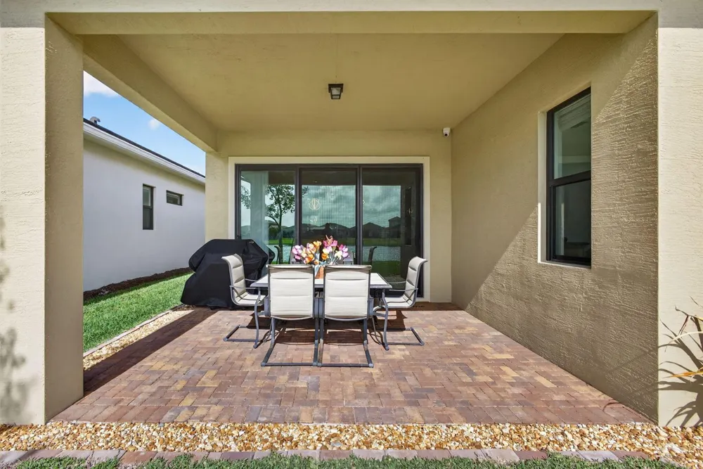 4805 Saint Armands Way Westlake, FL 33470