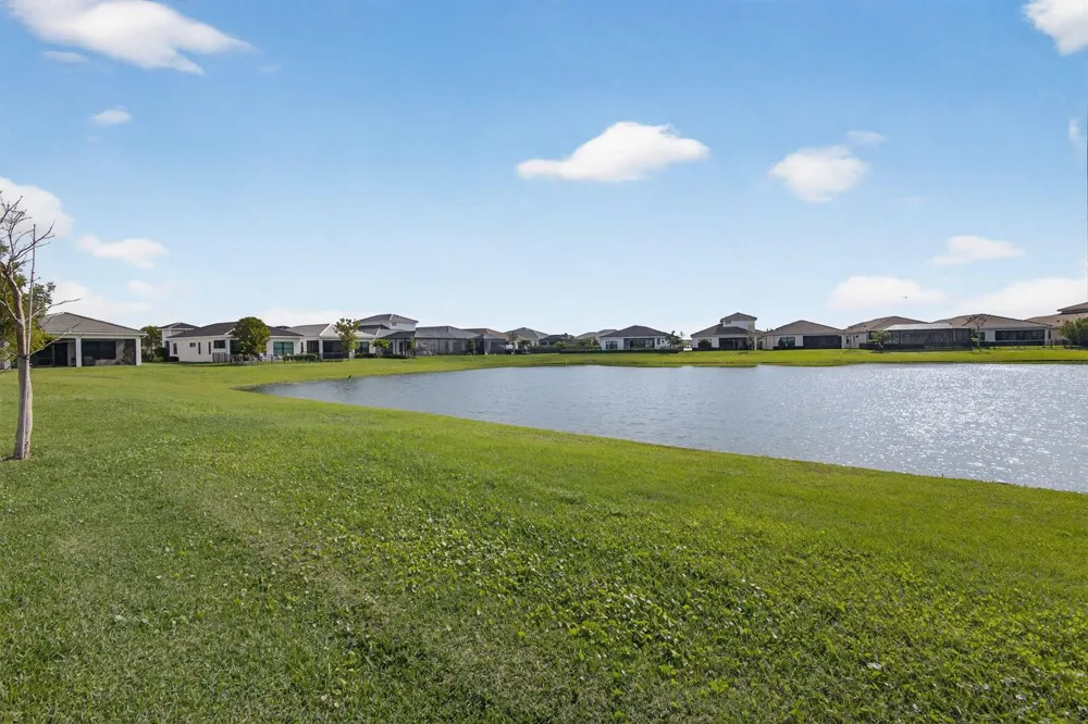 4805 Saint Armands Way Westlake, FL 33470