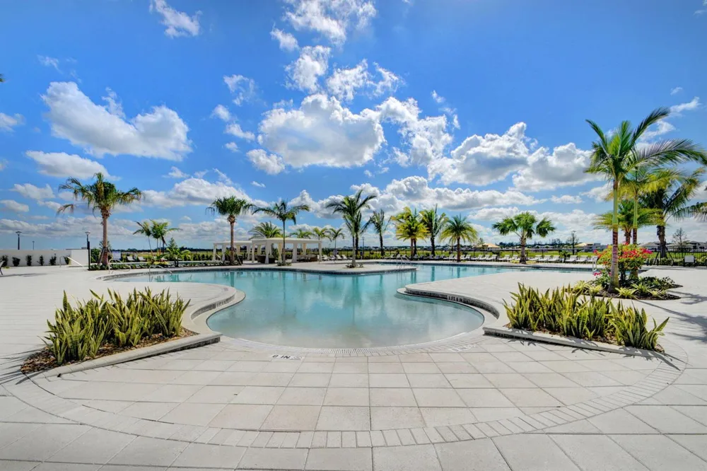 4805 Saint Armands Way Westlake, FL 33470
