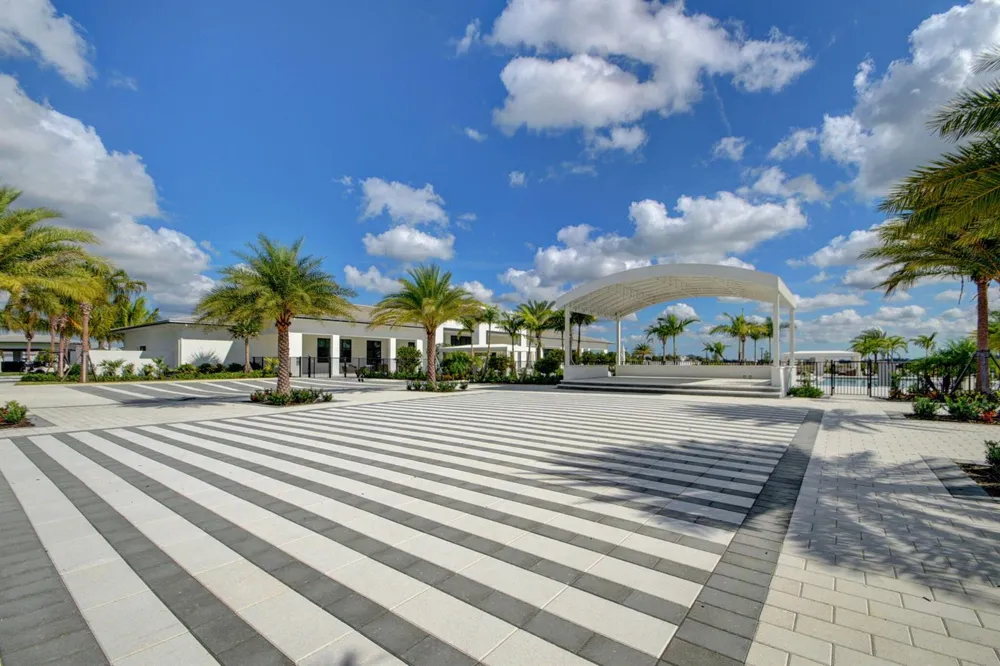 4805 Saint Armands Way Westlake, FL 33470