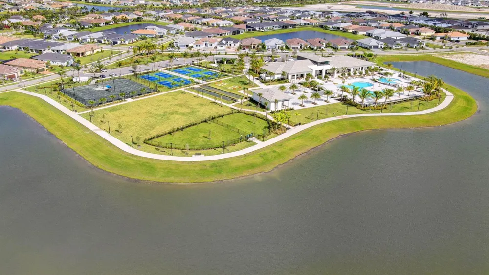 4805 Saint Armands Way Westlake, FL 33470