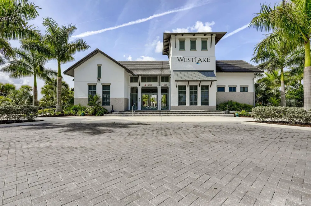 4805 Saint Armands Way Westlake, FL 33470