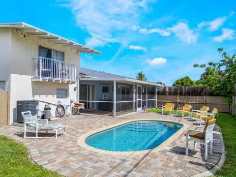 832 Green Street #1