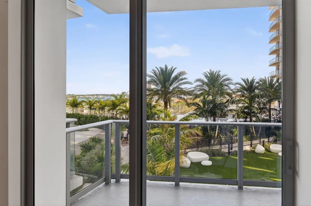 220 Lake Shore Drive #715 Lake Park, FL 33403