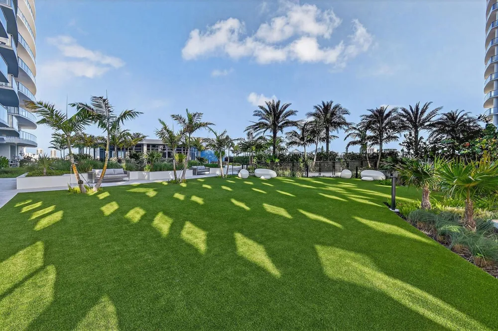 220 Lake Shore Drive #715 Lake Park, FL 33403