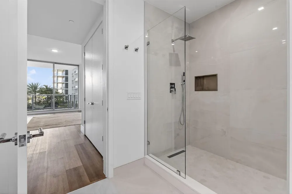 220 Lake Shore Drive #715 Lake Park, FL 33403