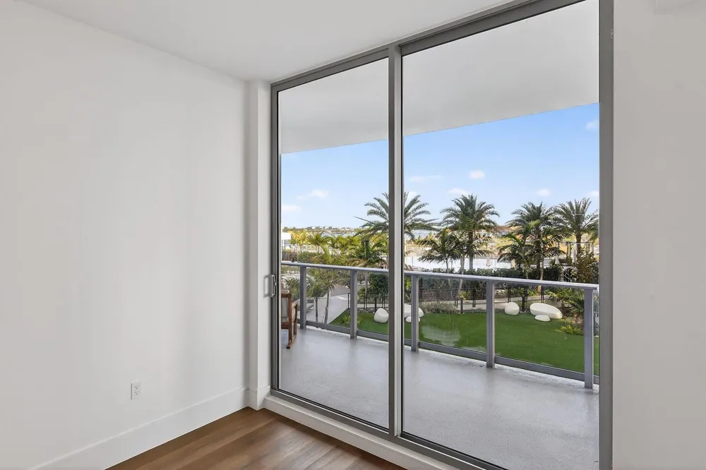 220 Lake Shore Drive #715 Lake Park, FL 33403